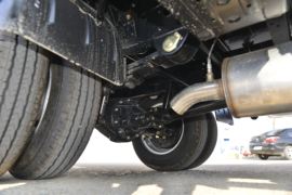 T5&nbsp;载货车底盘                                                图片