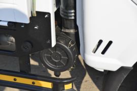 T5&nbsp;载货车底盘                                                图片