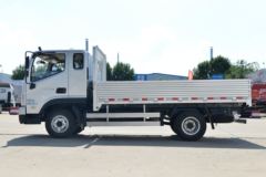 福田 时代领航5 156马力 4.75米排半栏板轻卡(国六)(BJ1083VEJEA-AA)