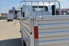 福田 时代领航5 156马力 4.75米排半栏板轻卡(国六)(BJ1083VEJEA-AA)