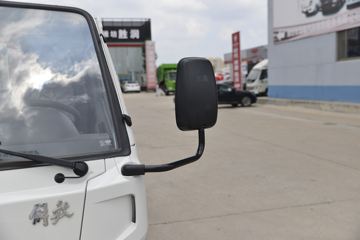 һ������ ��ž���1ϵ 84���� 4X2 3.265����ж��(CA3040K7L2E5-3)ͼƬ