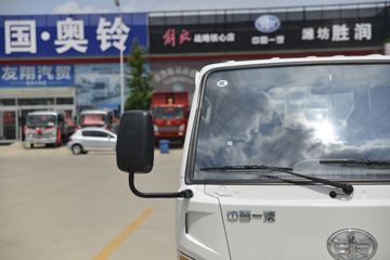 һ������ ��ž���1ϵ 84���� 4X2 3.265����ж��(CA3040K7L2E5-3)ͼƬ