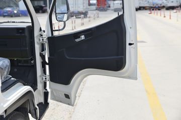 һ������ ��ž���1ϵ 84���� 4X2 3.265����ж��(CA3040K7L2E5-3)ͼƬ