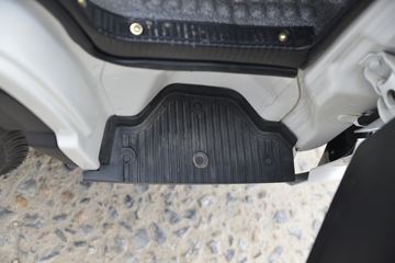 һ������ ��ž���1ϵ 84���� 4X2 3.265����ж��(CA3040K7L2E5-3)ͼƬ