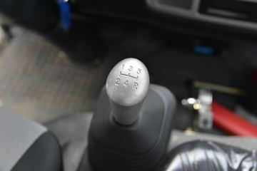 һ������ ��ž���1ϵ 84���� 4X2 3.265����ж��(CA3040K7L2E5-3)ͼƬ