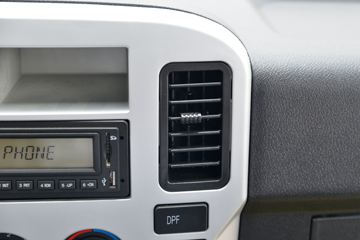 һ������ ��ž���1ϵ 84���� 4X2 3.265����ж��(CA3040K7L2E5-3)ͼƬ