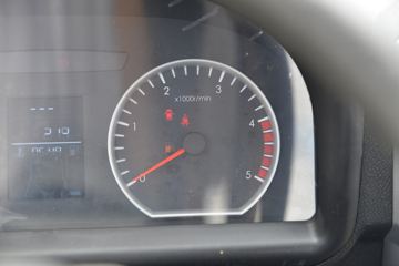 һ������ ��ž���1ϵ 84���� 4X2 3.265����ж��(CA3040K7L2E5-3)ͼƬ