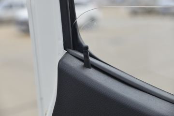 һ������ ��ž���1ϵ 84���� 4X2 3.265����ж��(CA3040K7L2E5-3)ͼƬ