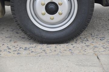 һ������ ��ž���1ϵ 84���� 4X2 3.265����ж��(CA3040K7L2E5-3)ͼƬ