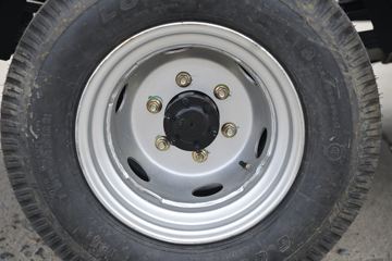 һ������ ��ž���1ϵ 84���� 4X2 3.265����ж��(CA3040K7L2E5-3)ͼƬ