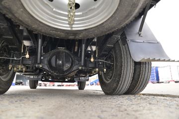 һ������ ��ž���1ϵ 84���� 4X2 3.265����ж��(CA3040K7L2E5-3)ͼƬ