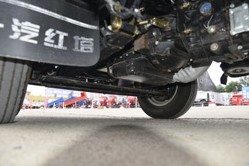 һ������ ��ž���1ϵ 84���� 4X2 3.265����ж��(CA3040K7L2E5-3)ͼƬ