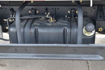 һ������ ��ž���1ϵ 84���� 4X2 3.265����ж��(CA3040K7L2E5-3)ͼƬ