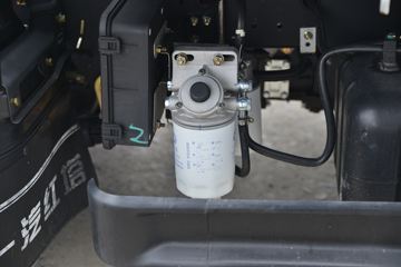 һ������ ��ž���1ϵ 84���� 4X2 3.265����ж��(CA3040K7L2E5-3)ͼƬ