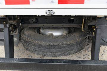 һ������ ��ž���1ϵ 84���� 4X2 3.265����ж��(CA3040K7L2E5-3)ͼƬ