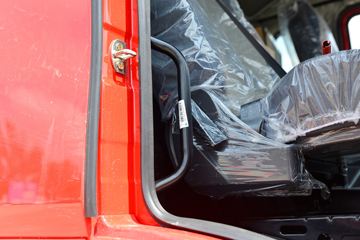 �й����� ����N5W�п� 220���� 4X2 6.75�ײ�դʽ�ػ���(����)(ZZ5187CCYK511JF1B)ͼƬ