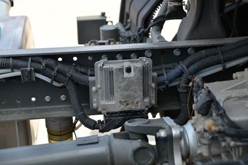 �й����� ����N5W�п� 220���� 4X2 6.75�ײ�դʽ�ػ���(����)(ZZ5187CCYK511JF1B)ͼƬ