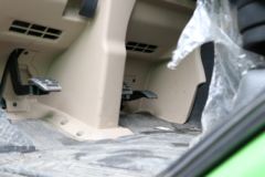 青岛解放 JH6重卡 领航版 400马力 8X4 6.5米自卸车
