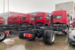 东风商用车 天锦KR 245马力 4X2 6.8米仓栅式载货车(国六)(DFH5180CCYEX7)
