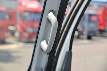 ���� ����V5 130���� 4.15�׵�����ʽ�Ῠ(����)ͼƬ