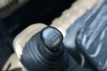 ���� ����V5 130���� 4.15�׵�����ʽ�Ῠ(����)ͼƬ