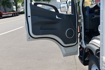 ���� ����V5 130���� 4.15�׵�����ʽ�Ῠ(����)ͼƬ