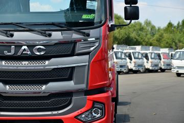 ���� �����A5X�п� ��ֵ�� 245���� 4X2 6.8����ʽ�ػ���(����)(HFC5181XXYP2K3A50KS)ͼƬ