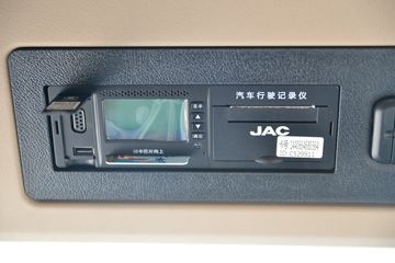 ���� �����A5X�п� ��ֵ�� 245���� 4X2 6.8����ʽ�ػ���(����)(HFC5181XXYP2K3A50KS)ͼƬ