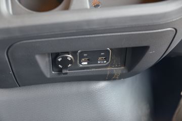 ���� �����A5X�п� ��ֵ�� 245���� 4X2 6.8����ʽ�ػ���(����)(HFC5181XXYP2K3A50KS)ͼƬ