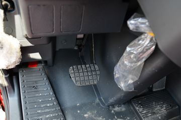 ���� �����A5X�п� ��ֵ�� 245���� 4X2 6.8����ʽ�ػ���(����)(HFC5181XXYP2K3A50KS)ͼƬ