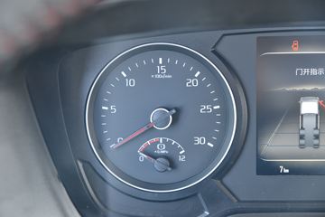 ���� �����A5X�п� ��ֵ�� 245���� 4X2 6.8����ʽ�ػ���(����)(HFC5181XXYP2K3A50KS)ͼƬ