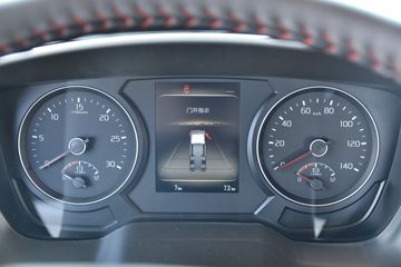 ���� �����A5X�п� ��ֵ�� 245���� 4X2 6.8����ʽ�ػ���(����)(HFC5181XXYP2K3A50KS)ͼƬ