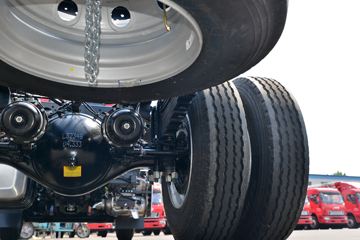 ���� �����A5X�п� ��ֵ�� 245���� 4X2 6.8����ʽ�ػ���(����)(HFC5181XXYP2K3A50KS)ͼƬ