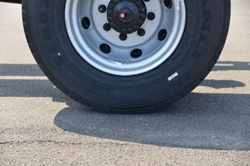 ���� �����A5X�п� ��ֵ�� 245���� 4X2 6.8����ʽ�ػ���(����)(HFC5181XXYP2K3A50KS)ͼƬ