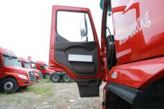 东风柳汽 乘龙H5 430马力 6X4牵引车(国六)(LZ4250H5DC1)
