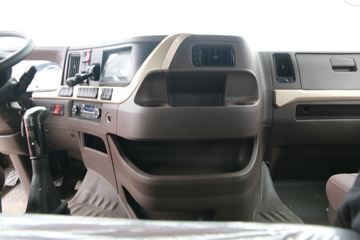 �������� ����H7�ؿ� 460���� 6X4 LNGǣ����(����)ͼƬ