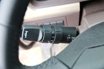 �������� ����H7�ؿ� 460���� 6X4 LNGǣ����(����)ͼƬ