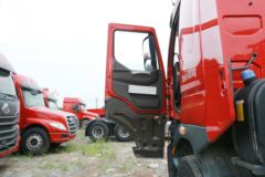 东风柳汽 乘龙H7重卡 460马力 6X4 LNG牵引车(国六)(LZ4250H7DM1)