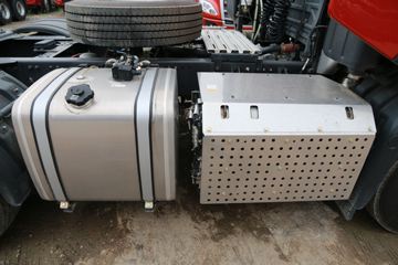�������� ����H7�ؿ� 460���� 6X4 LNGǣ����(����)ͼƬ