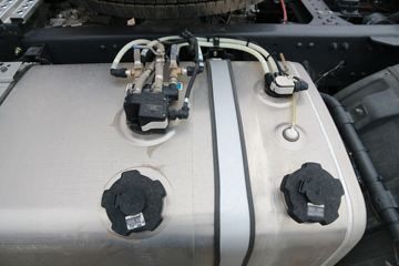 �������� ����H7�ؿ� 460���� 6X4 LNGǣ����(����)ͼƬ
