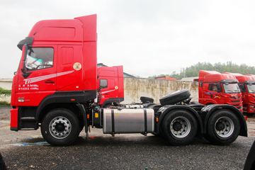 华神T7&nbsp;牵引车外观                                                图片