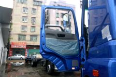 三环十通 昊龙 舒适版 270马力 8X2 7.6米栏板载货车(后桥457宽刹)(STQ1312L16Y4A6)