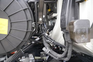 ���� �����V7�ؿ� 560���� 6X4 AMT�Զ�����ͷǣ����(����)(HFC4253C1K7E45KS)ͼƬ