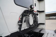 江淮 格尔发V7重卡 560马力 6X4 AMT自动挡长头牵引车(国六)(HFC4253C1K7E45KS)