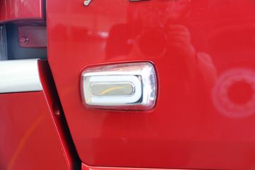 �������ó� ������6 ����� 200���� 4X2 5.5���泵��(����)ͼƬ