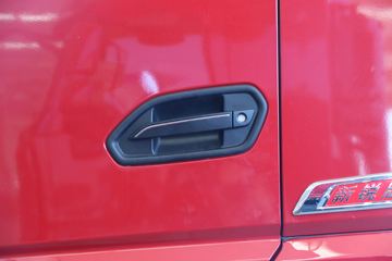 �������ó� ������6 ����� 200���� 4X2 5.5���泵��(����)ͼƬ