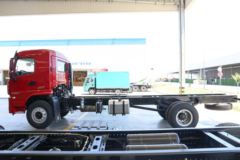 陕汽商用车 轩德翼6 新锐版 200马力 4X2 5.5米随车吊(国六)(SX5180JSQGP6521)