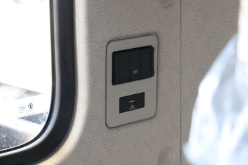 �������ó� ������6 ����� 200���� 4X2 5.5���泵��(����)ͼƬ