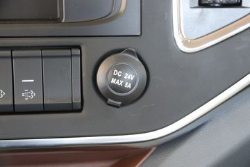 �������ó� ������6 ����� 200���� 4X2 5.5���泵��(����)ͼƬ