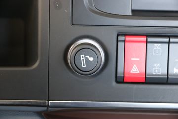 �������ó� ������6 ����� 200���� 4X2 5.5���泵��(����)ͼƬ